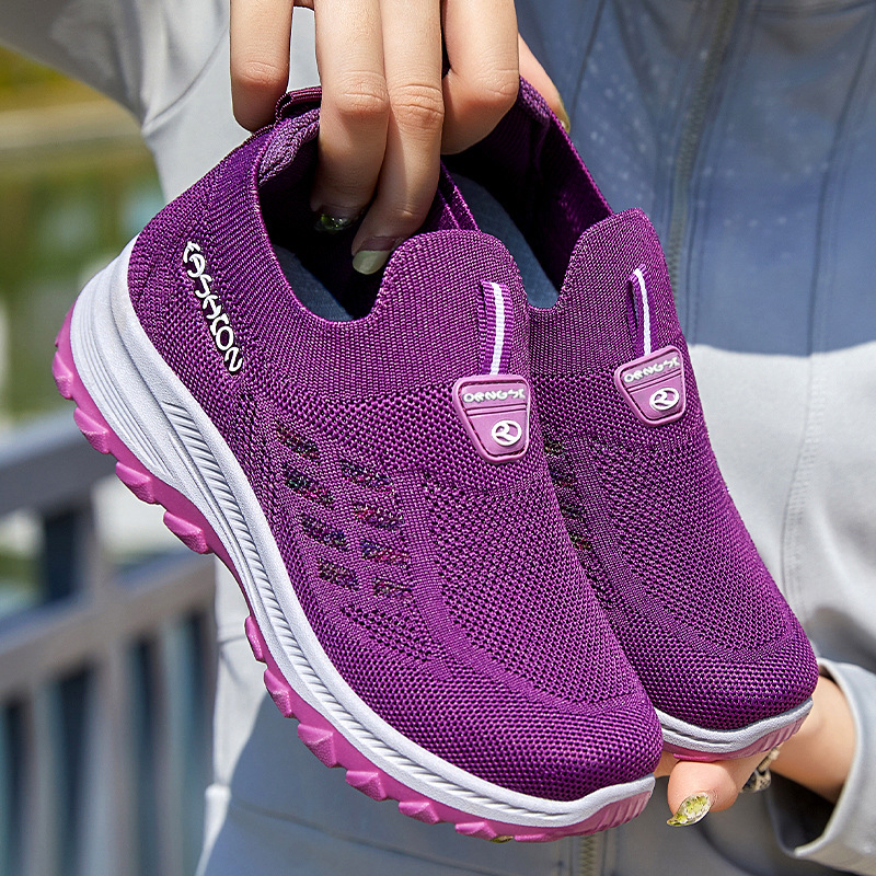 Women's summer flying woven single shoes, women's shoes with soft soles, not tiring to the feet. One step on mom shoes, cross-border casual shoes, senior shoes Application Scenario