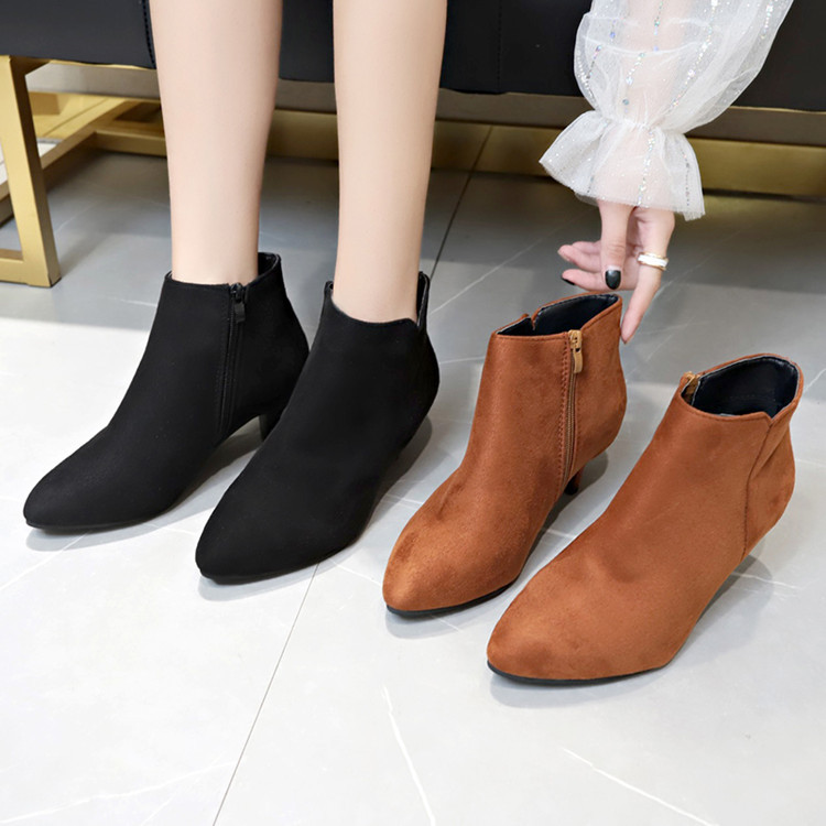 The new large-sized Martens boots for women on Amazon wish in the autumn of 2019, featuring European and American suede thin-heeled ankle boots full figure