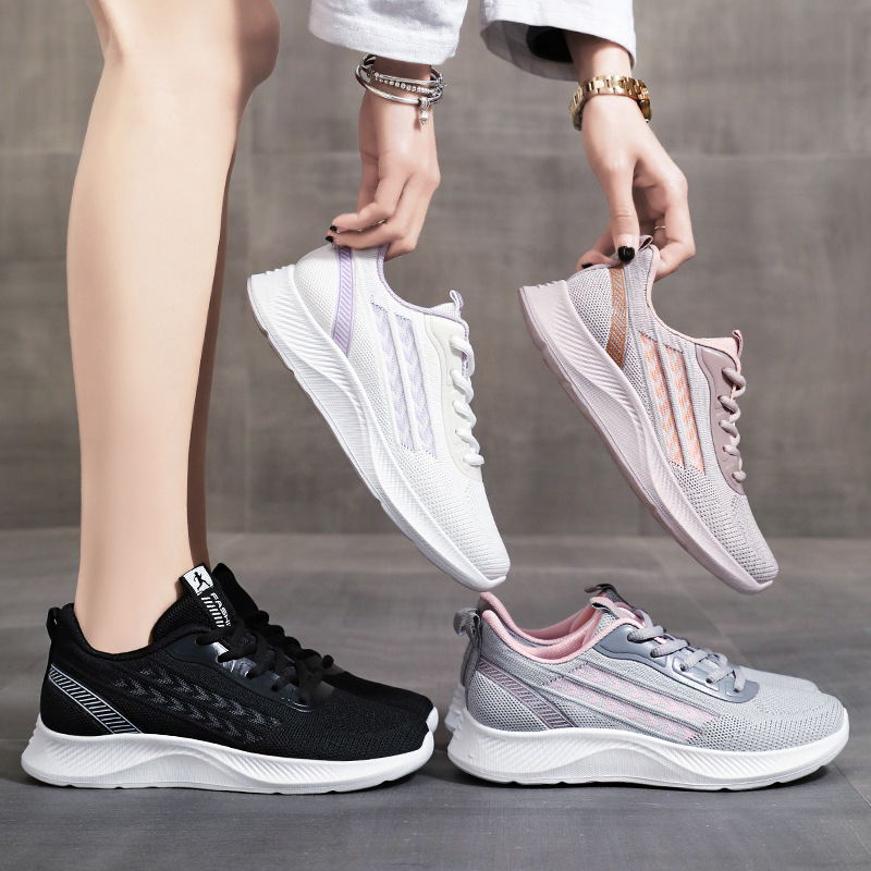 Spring new breathable casual sports single shoes for women, factory wholesale of large-sized Korean version height-increasing mesh shoes for women Application Scenario