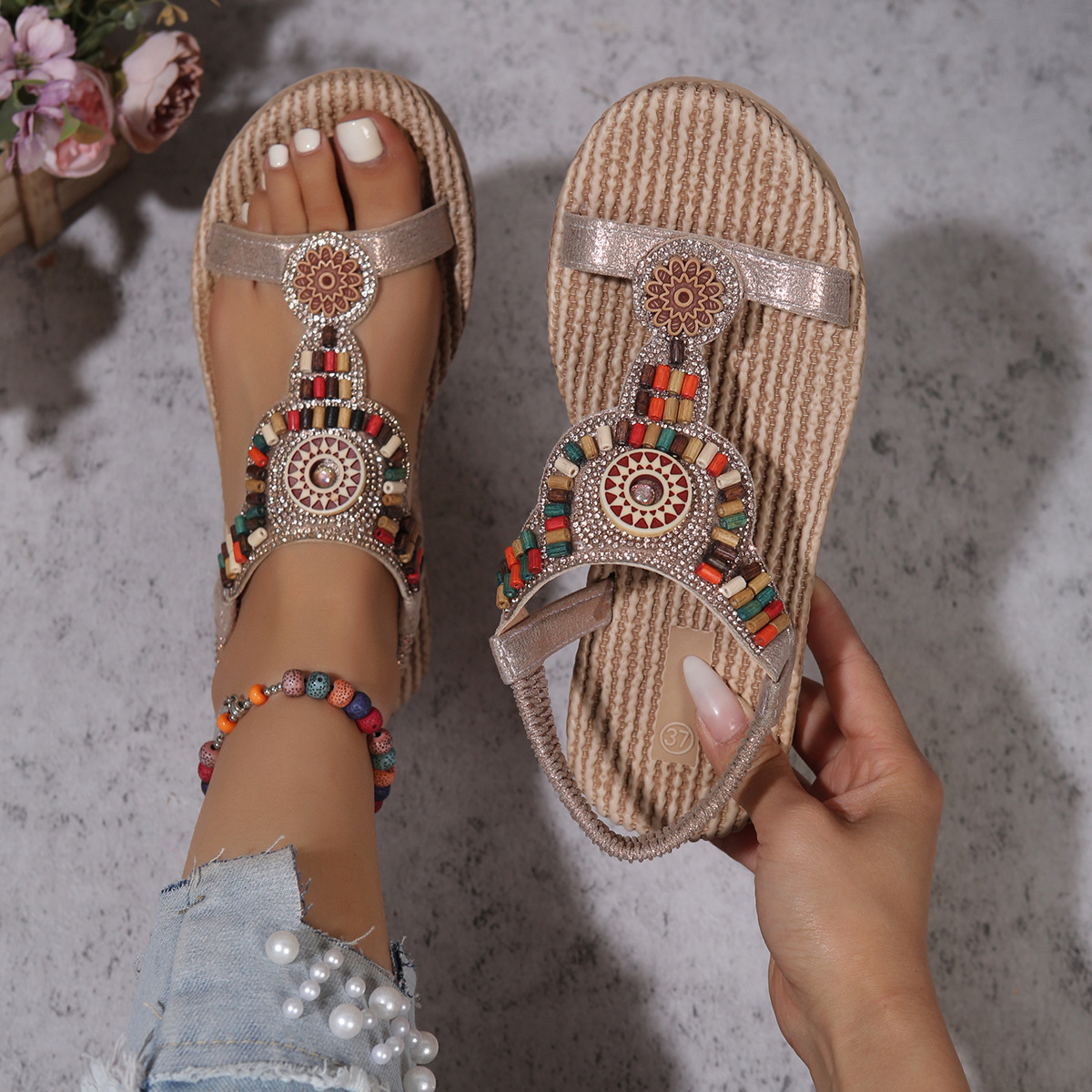 Bohemian sandals for women 2025 Summer New style, color-blocked Roman outerwear, flat and fashionable beaded, ethnic style beach Application Scenario