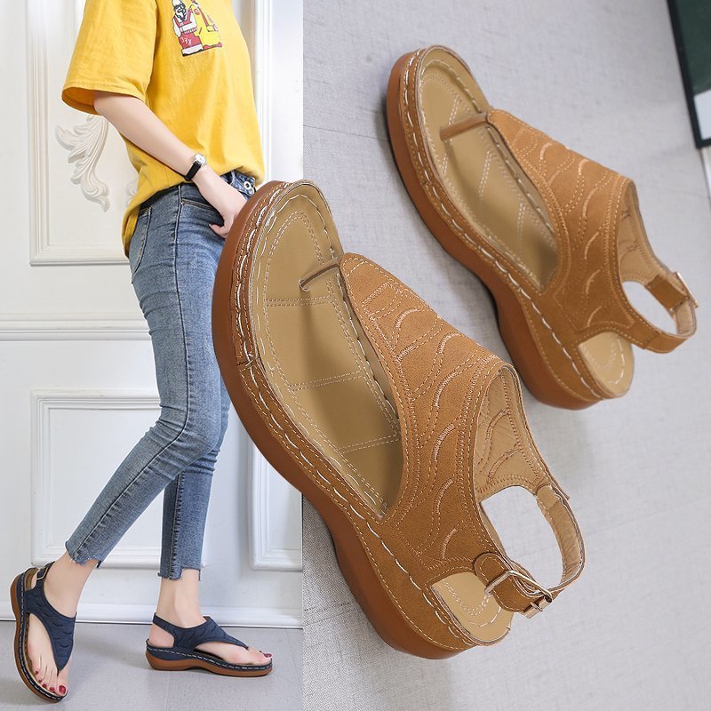 New large-sized cross-border in-stock women's shoes with toe clamping, Roman style, one-shoulder buckle and strap, 43 large-sized sandals for export Application Scenario