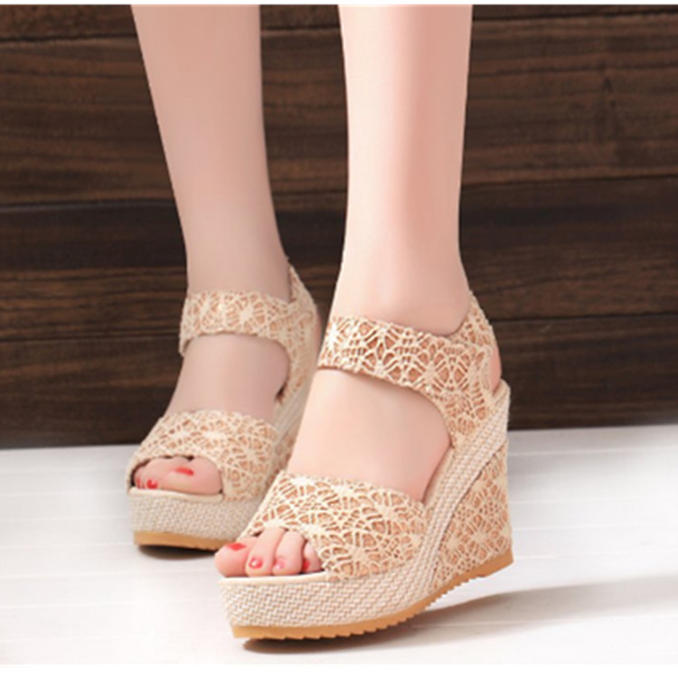 2021 Summer New style fashionable sponge sandals, Korean-style mesh Velcro high-heeled fish-mouth wedge sandals for women in stock Application Scenario