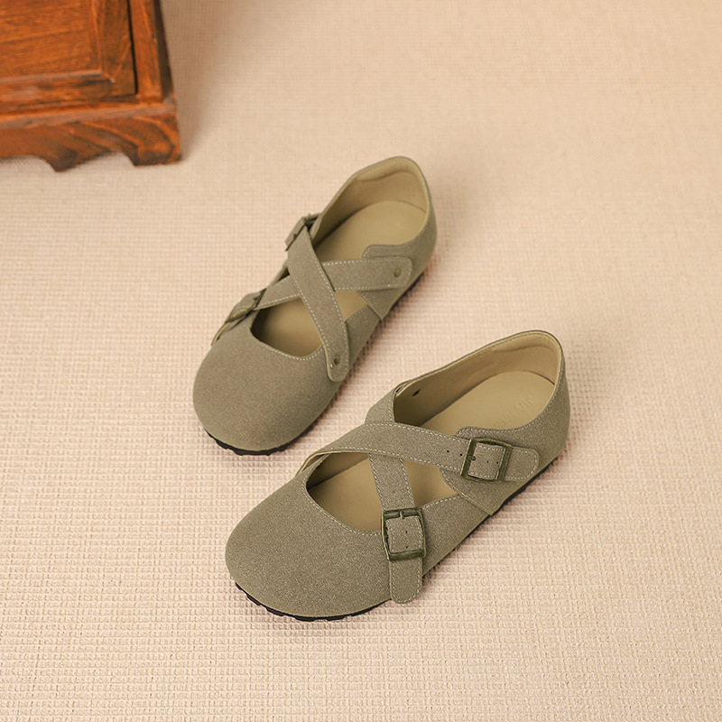 Leather Birken shoes for summer 2024, new style, toe cap, cross-belt, semi-cool slippers, fashionable and breathable lazy shoes for children to wear outside details Picture