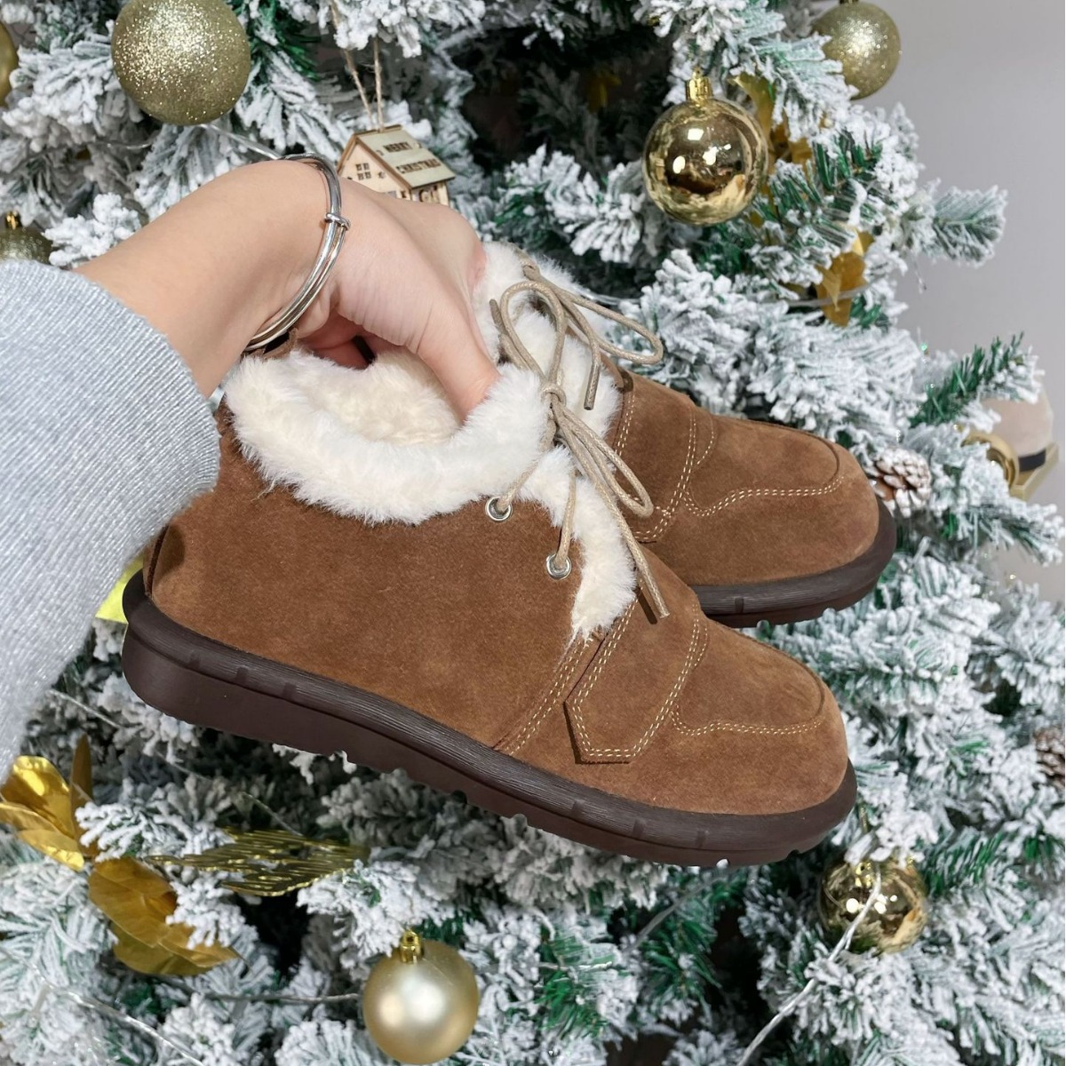 2023 Winter cowhide round toe insole height-increasing snow boots for women, retro lace-up warm sheepskin style snow boots details Picture