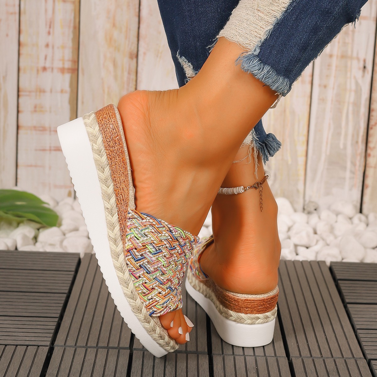 2025 new large-sized women's shoes for export, summer woven fashion, colorful European and American wedge heels, thick-soled one-shoulder flip-flops Application Scenario