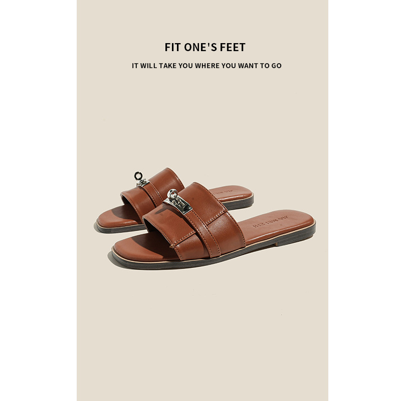 Golden lock buckle one-piece flip-flops for summer women 2025 new flat French cool slippers, half slippers breathable Application Scenario