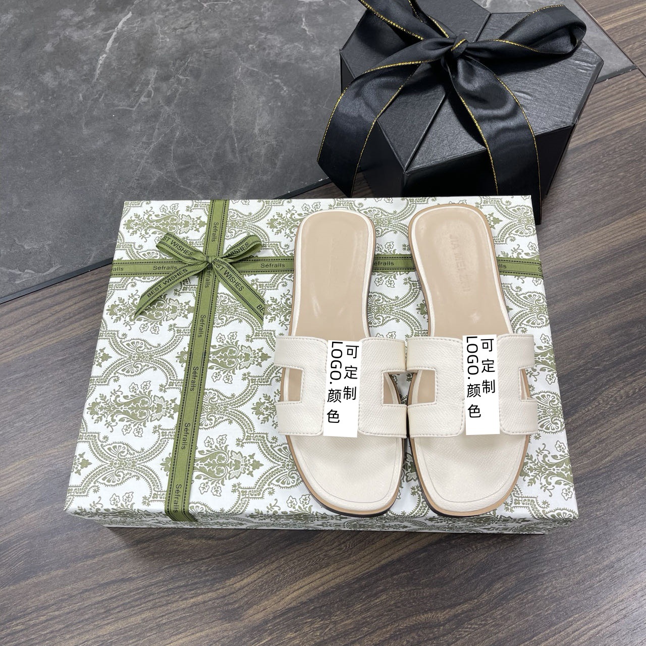 2025 New summer genuine leather casual beach slippers for women's fashionable outerwear, versatile flat one-shoulder sandals details Picture