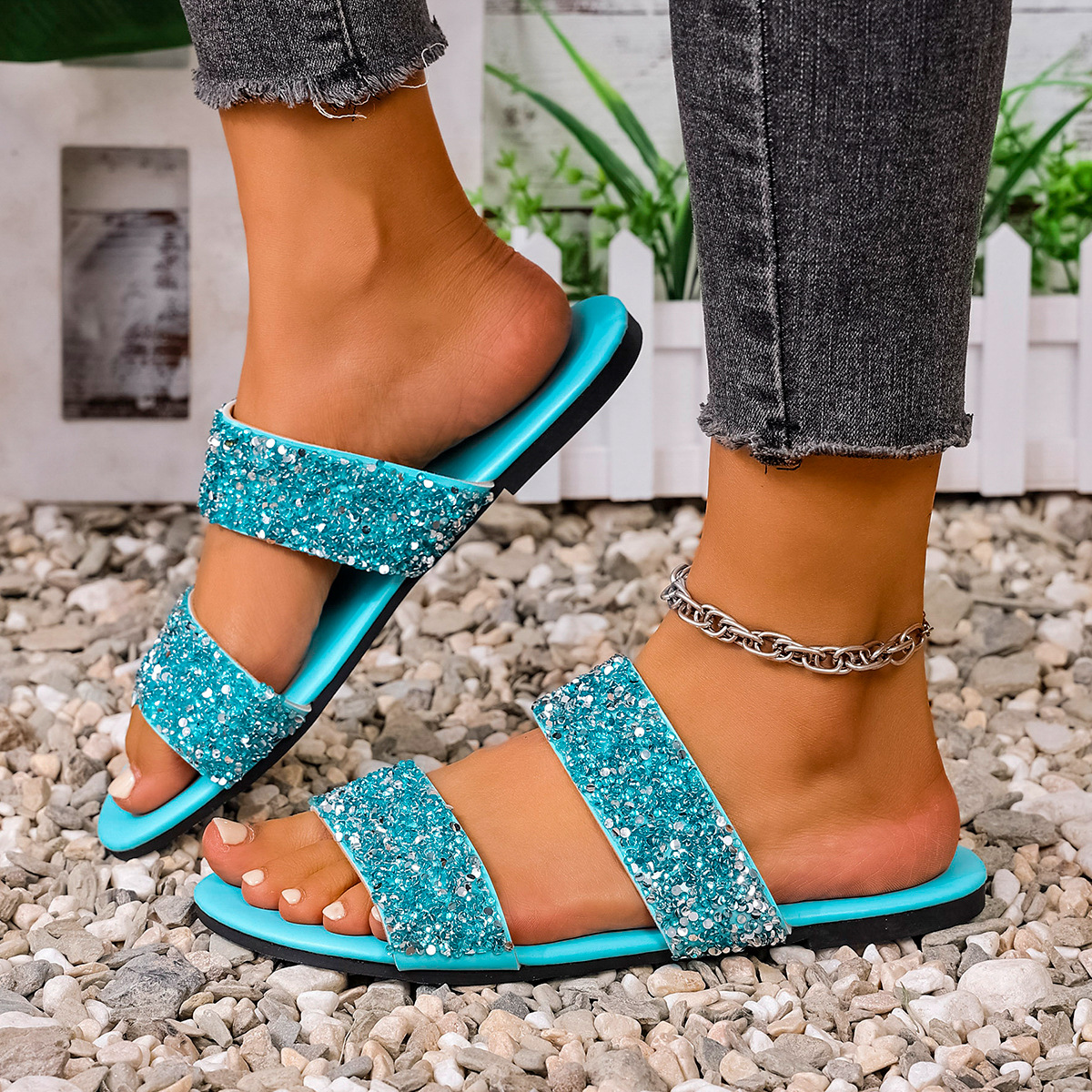 New Korean-style sequined outerwear flat slippers, large-sized casual women's sandals, and popular beach shoes for foreign trade details Picture