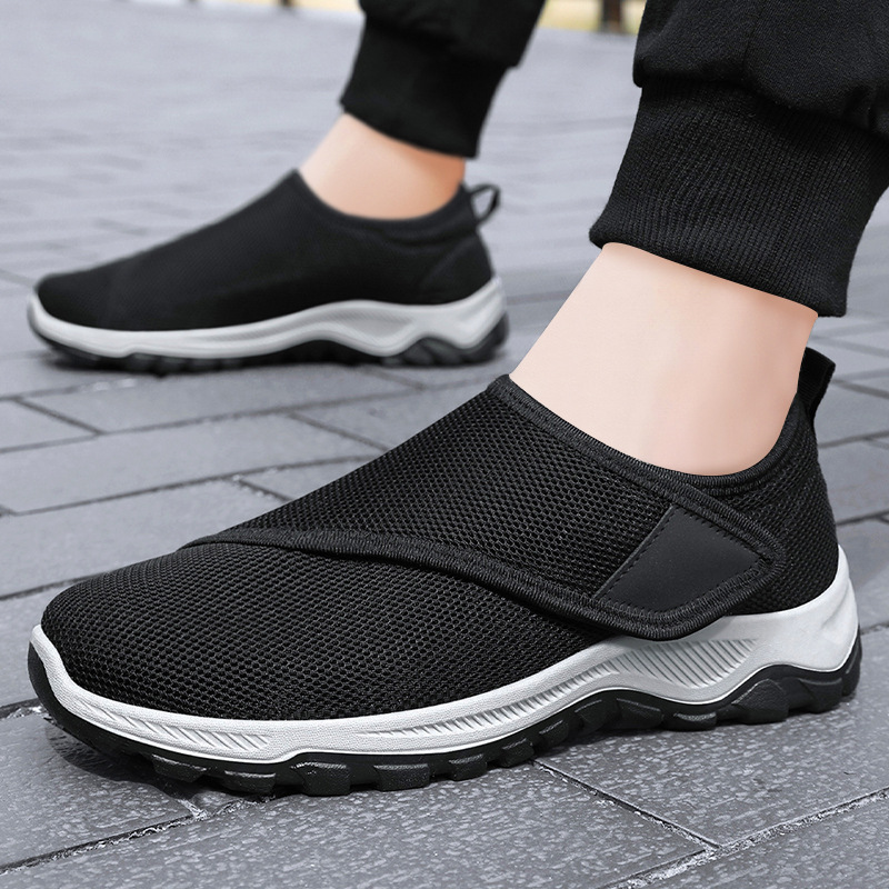 Spring new breathable casual men's shoes, old Beijing cloth shoes, cross-border fashion round toe Velcro Dad walking shoes details Picture