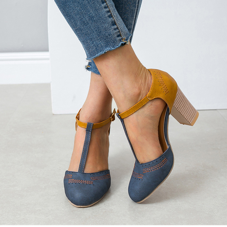 The 2020 summer new style of thick-heeled and high-heeled European and American sandals with side open buckles for women full figure