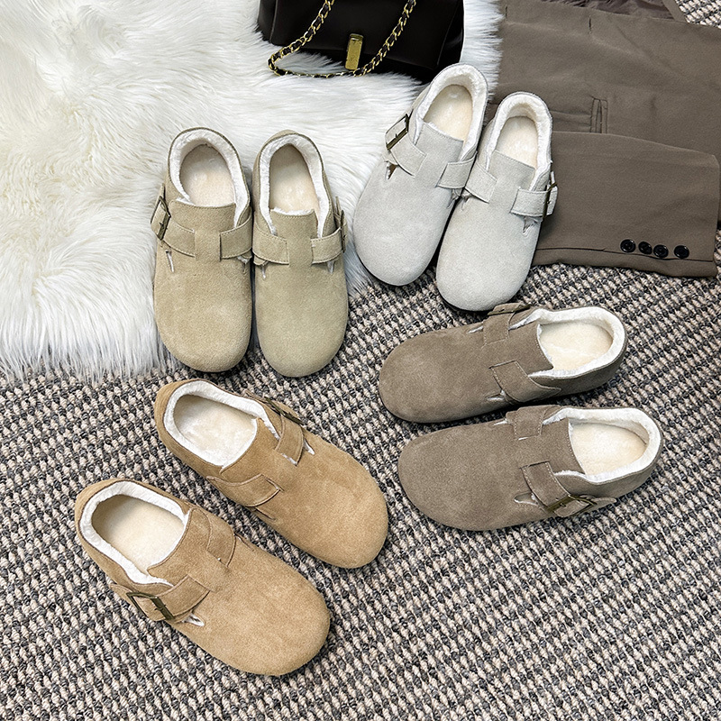 In 2023, we will introduce the new all-leather women's shoes from Boken, featuring a comfortable soft-soled and soft-top design with a calf fleece texture details Picture