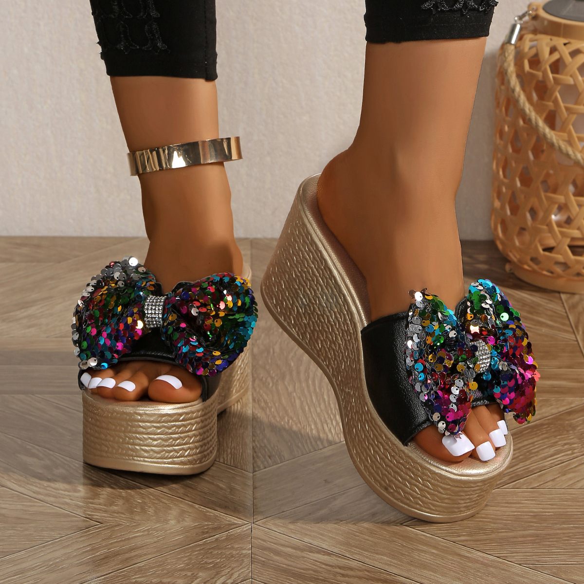 Thick-soled slippers for women's summer outerwear with bows, lazy high-heeled one-shoulder flip-flops, a new style of sloping heels for women in 2025 Specification drawing