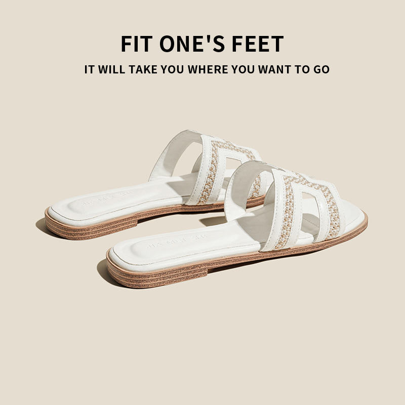 Cool flip-flops women's beach shoes, Fairy Style 2025 Korean version one-shoulder new summer versatile slippers for women to wear outside in summer with flat bottom Application Scenario