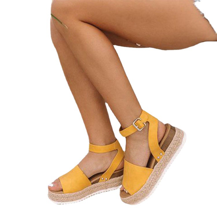 Independent station's new 2023 summer European and American fish-mouth casual women's sandals with buckle thick-soled export sandals 43 women's shoes Item Picture
