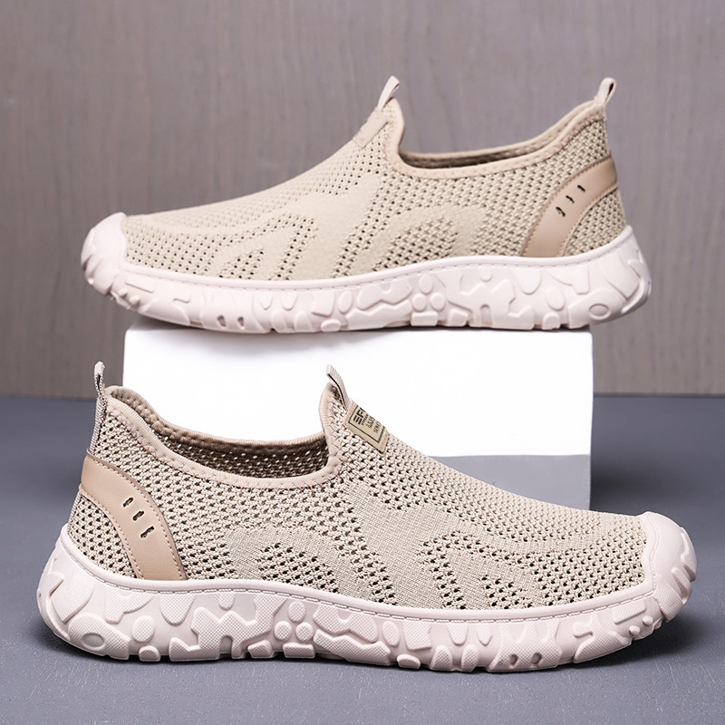 Men's casual shoes, soft-soled dad shoes, versatile men's shoes, breathable and non-smelly feet, flying woven shoes, old Beijing cloth shoes, single shoes Application Scenario