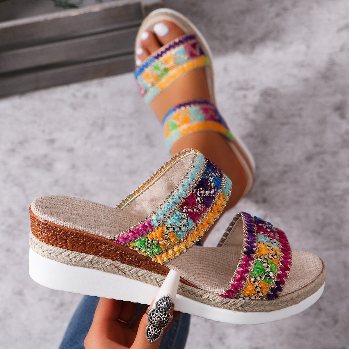 Wholesale of 2025 summer new export wedge heel thick-soled women's shoes, cross-border large-sized one-strap casual wedge heel slippers details Picture