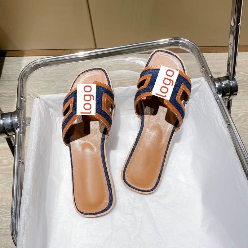 2024 New summer women's versatile slippers, soft-soled high-heeled flip-flops, anti-slip one-shoulder thick-heeled flat sandals Application Scenario