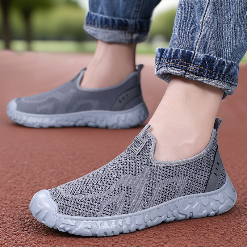 Men's casual shoes, soft-soled dad shoes, versatile men's shoes, breathable and non-smelly feet, flying woven shoes, old Beijing cloth shoes, single shoes full figure