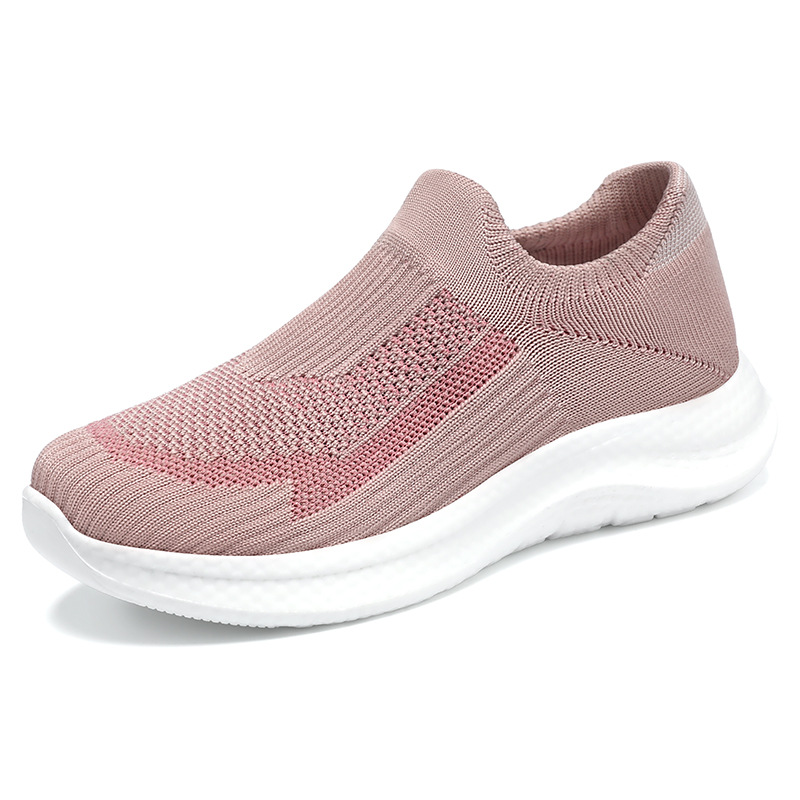 This is a versatile women's shoe with a soft sole that doesn't get your feet tired. You can wear it casually with just one step. It's a new trendy soft-soled Feizi women's shoe Item Picture