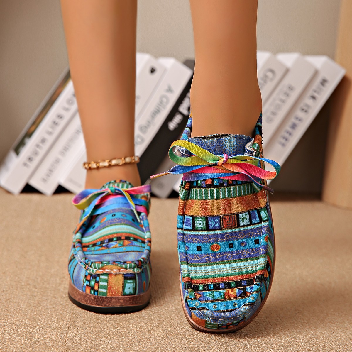 Cross-border trade large-sized ethnic style casual single shoes for women, colorful lace-up graffiti low-top canvas shoes, flat thick-soled shoes full figure