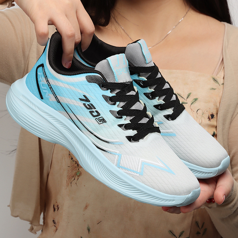 Women's summer breathable casual sports shoes, soft-soled lightweight running shoes, unisex couple running shoes, net shoes Application Scenario