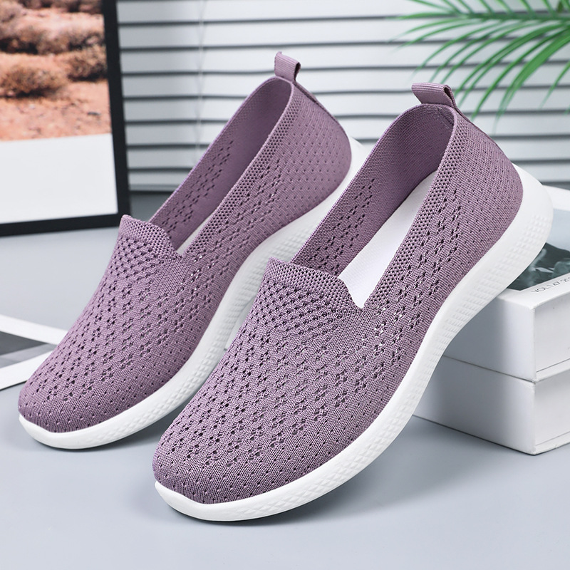 Women's shoes, versatile casual shoes, summer shallow-mouthed flat shoes for the elderly, mother's shoes, export single shoes, old Beijing cloth shoes Application Scenario