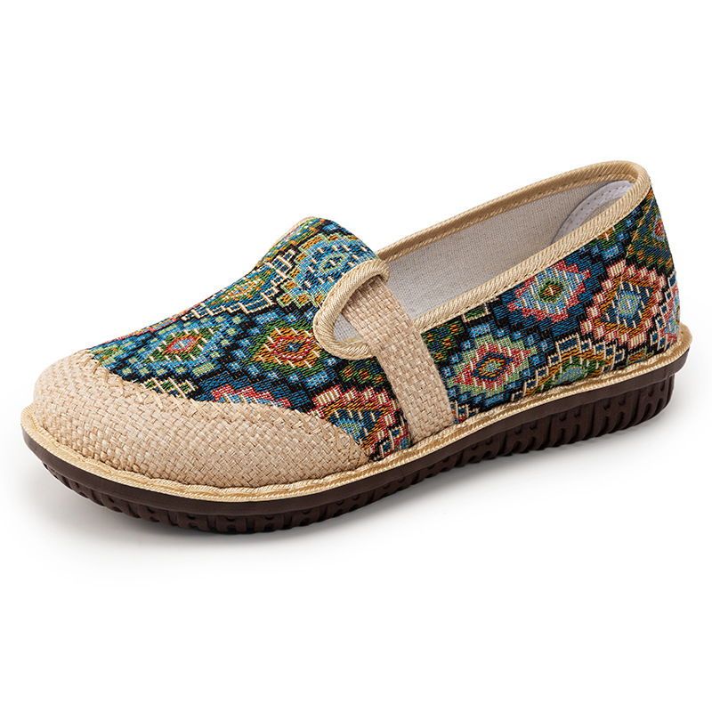 Women's cross-border trade shoes, old Beijing cloth shoes, shoes for middle-aged and elderly mothers, casual shoes, soft-soled, not tiring to the feet, single shoes Item Picture
