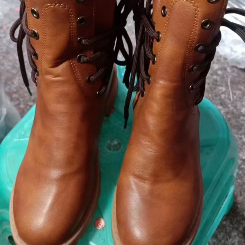 Women's mid-calf boots for export 2023 autumn/winter, European and American short boots, cross-border retro Martin boots, riveted plus-size women's boots Specification drawing
