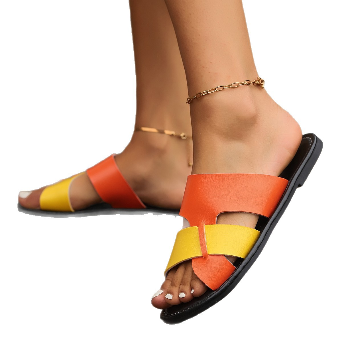 New large-sized cool slippers for women, flat and color-blocked casual cool slippers for women, European and American fashionable beach shoes for women Item Picture