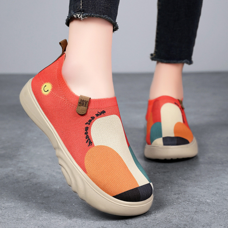 Spring new style of traditional Beijing cloth shoes, trendy painted casual shoes, polyurethane soft soles, one-step single shoes for women Application Scenario