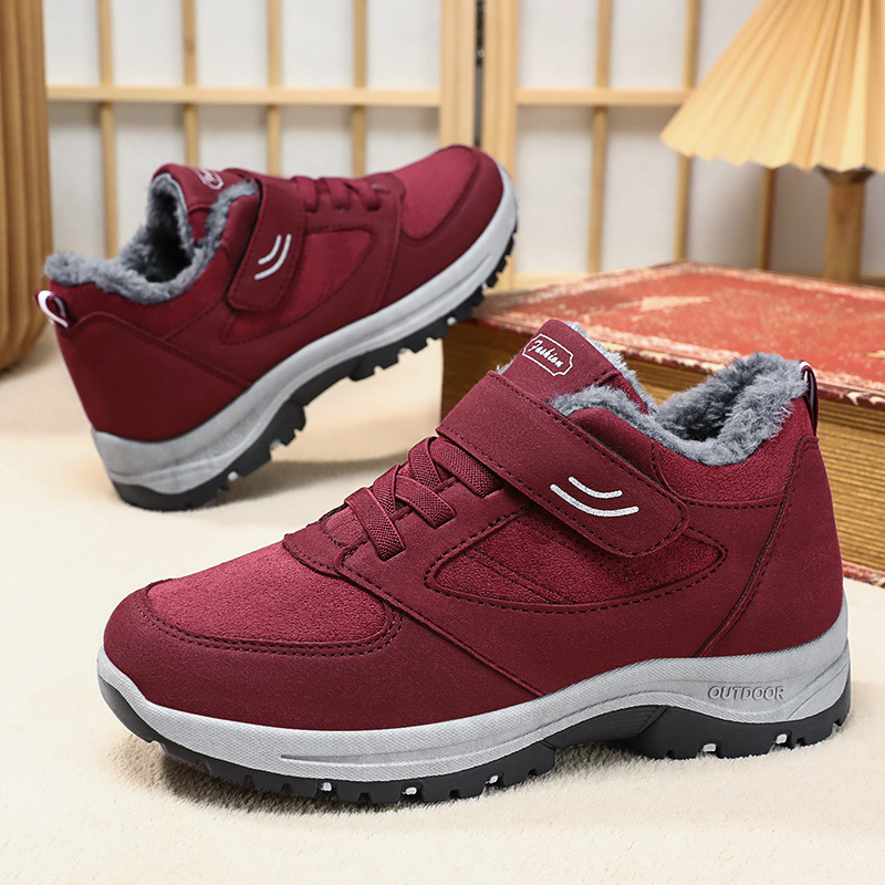 Cotton shoes for women 2025 couple style walking warm cotton boots, casual fleece thickened short boots, and snow boots for middle-aged and elderly people Application Scenario