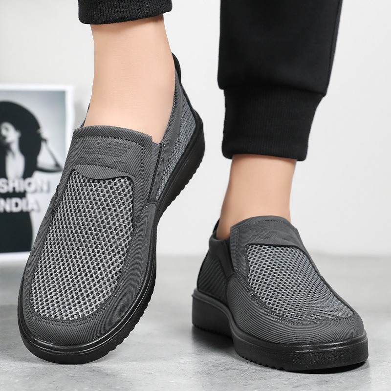 Men's casual shoes, soft-soled old Beijing cloth shoes, men's breathable mesh shoes, non-smelly feet, dad's shoes, one-step lazy shoes Application Scenario
