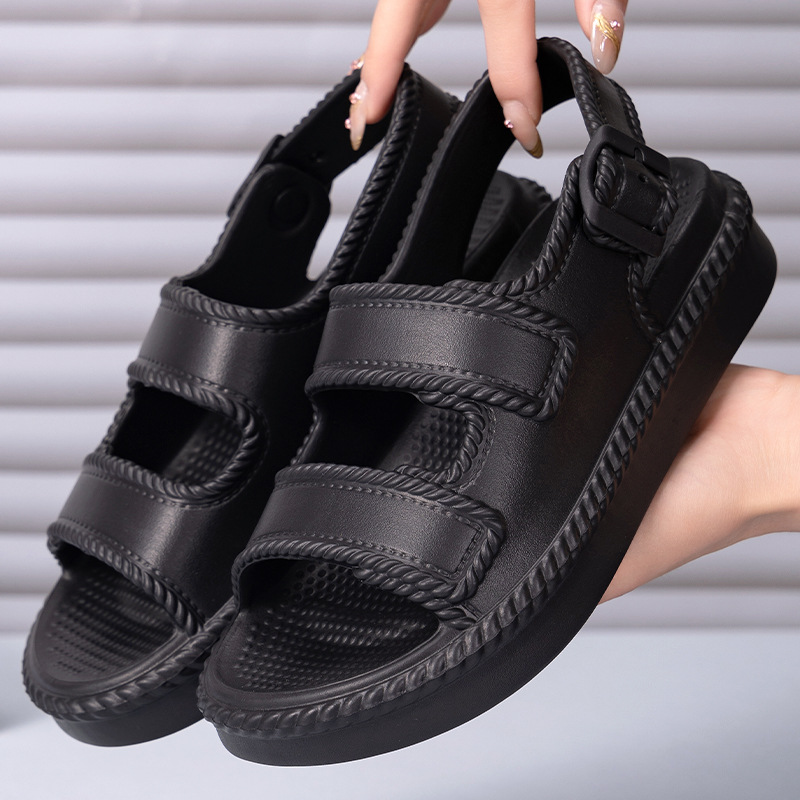 Summer new women's shoes and sandals: perforated, breathable and non-stuffy flat sandals, cross-border large-sized casual shoes, outerwear single shoes Specification drawing