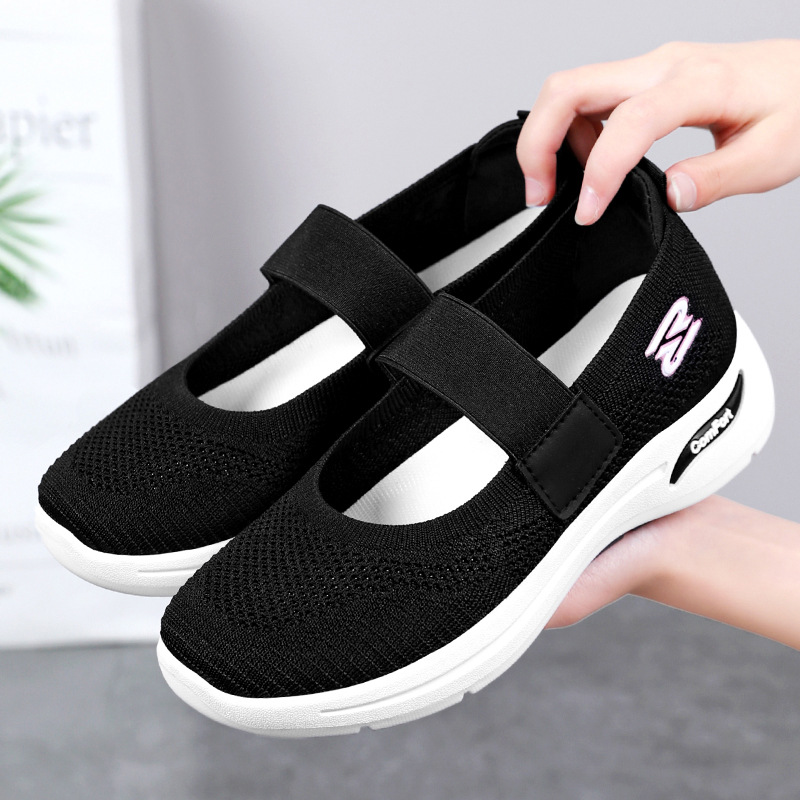 Women's casual shoes, shoes for middle-aged and elderly mothers, versatile women's shoes, soft-soled, not tiring to the feet, flying woven shoes, breathable mesh single shoes Application Scenario
