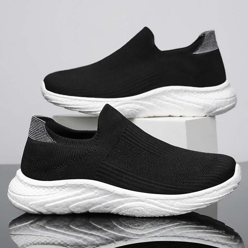 Men's shoes: Breathable and non-smelly. One-step sock shoes. Solid color versatile couple casual shoes. Breathable flying woven single shoes full figure