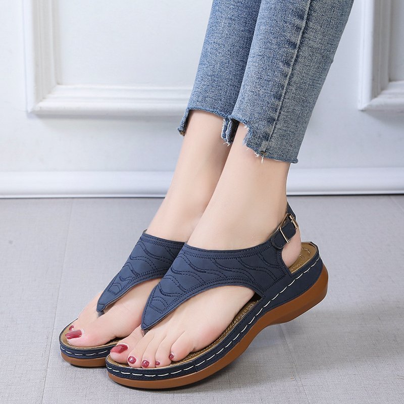 New large-sized cross-border in-stock women's shoes with toe clamping, Roman style, one-shoulder buckle and strap, 43 large-sized sandals for export Specification drawing
