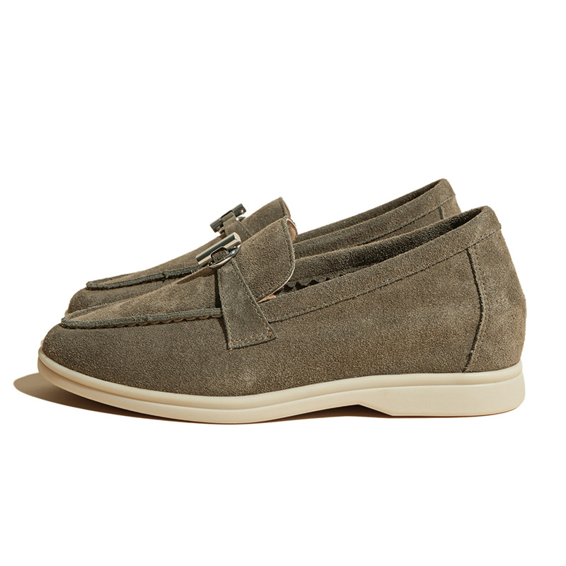 A new style of soft sole and shallow opening single shoe for women, a lazy LP loafer that can be worn on one foot. It is fashionable and versatile, with bean shoes and leather shoes Item Picture