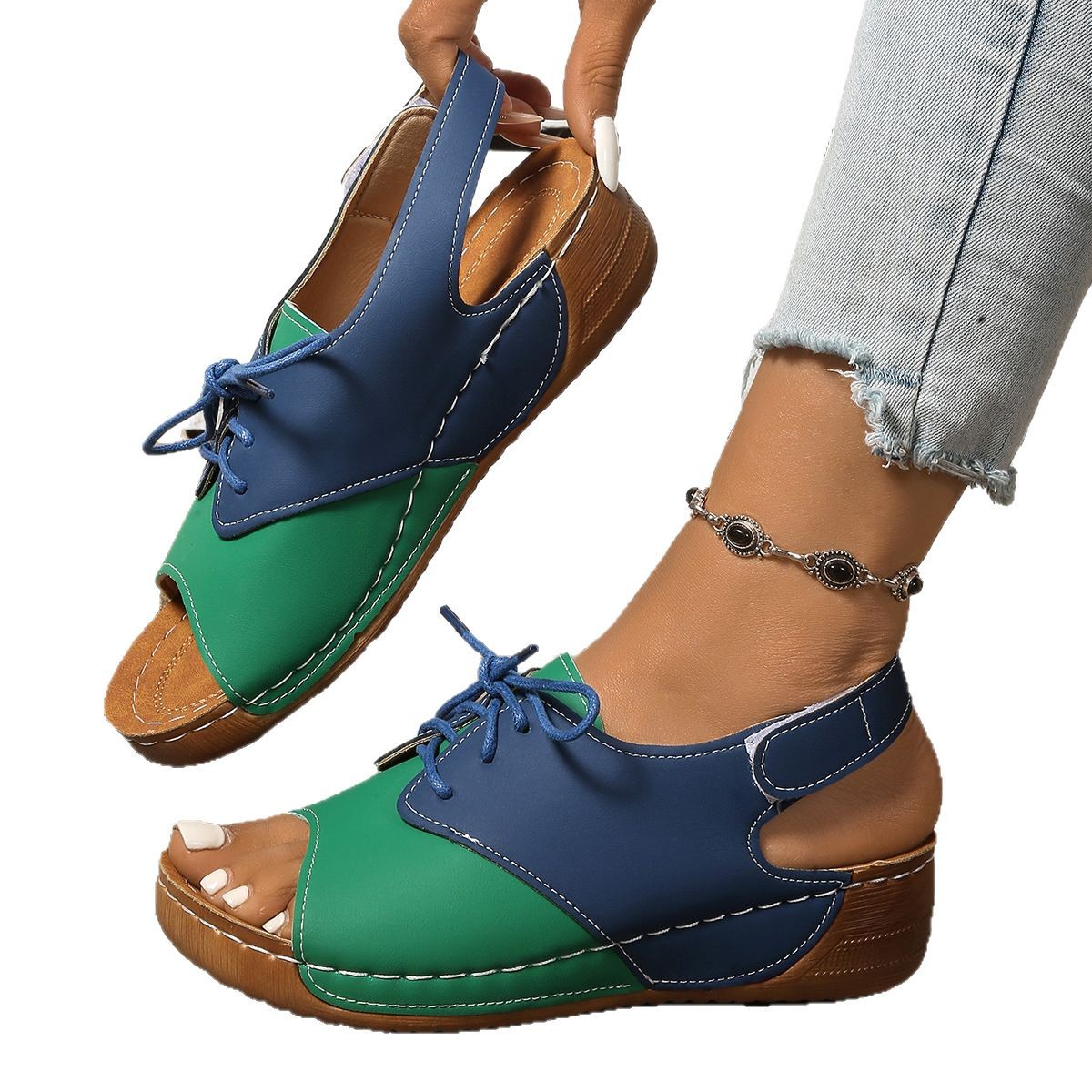 Cross-border flat lace-up Velcro sandals for women, new color-blocked women's shoes, large-sized thick-soled beach sandals from Europe and America Item Picture