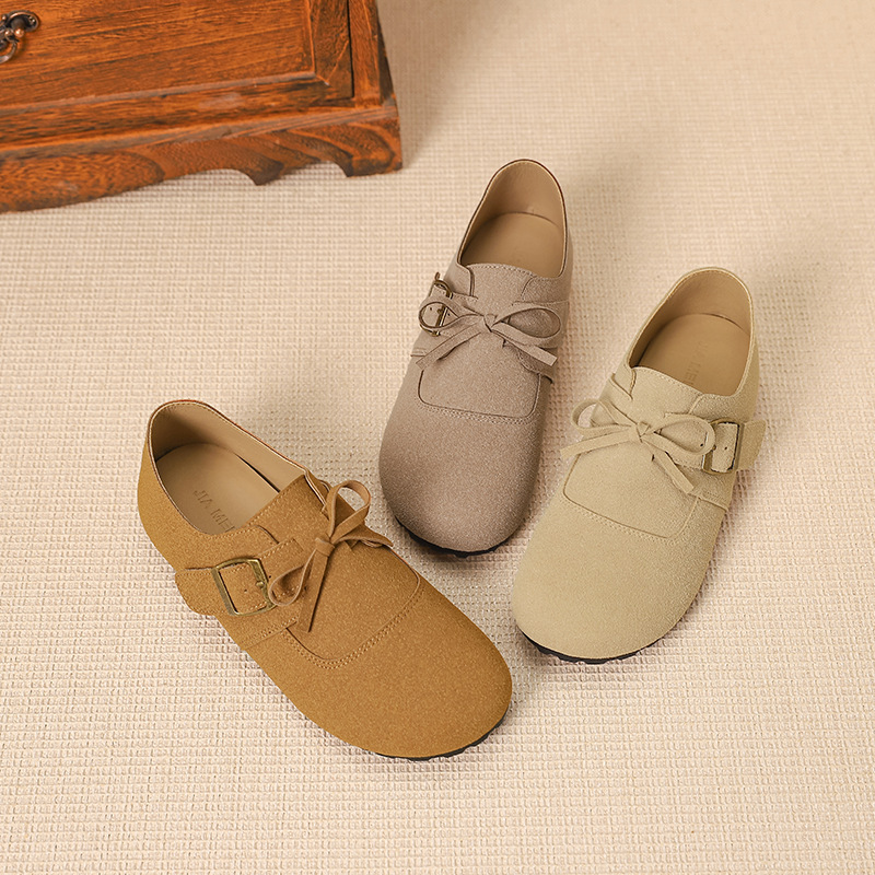 Retro Burken shoes for women's outerwear in the 2024 autumn new style, a lazy person's one-step flat and anti-slip single shoe that is a popular and versatile choice full figure