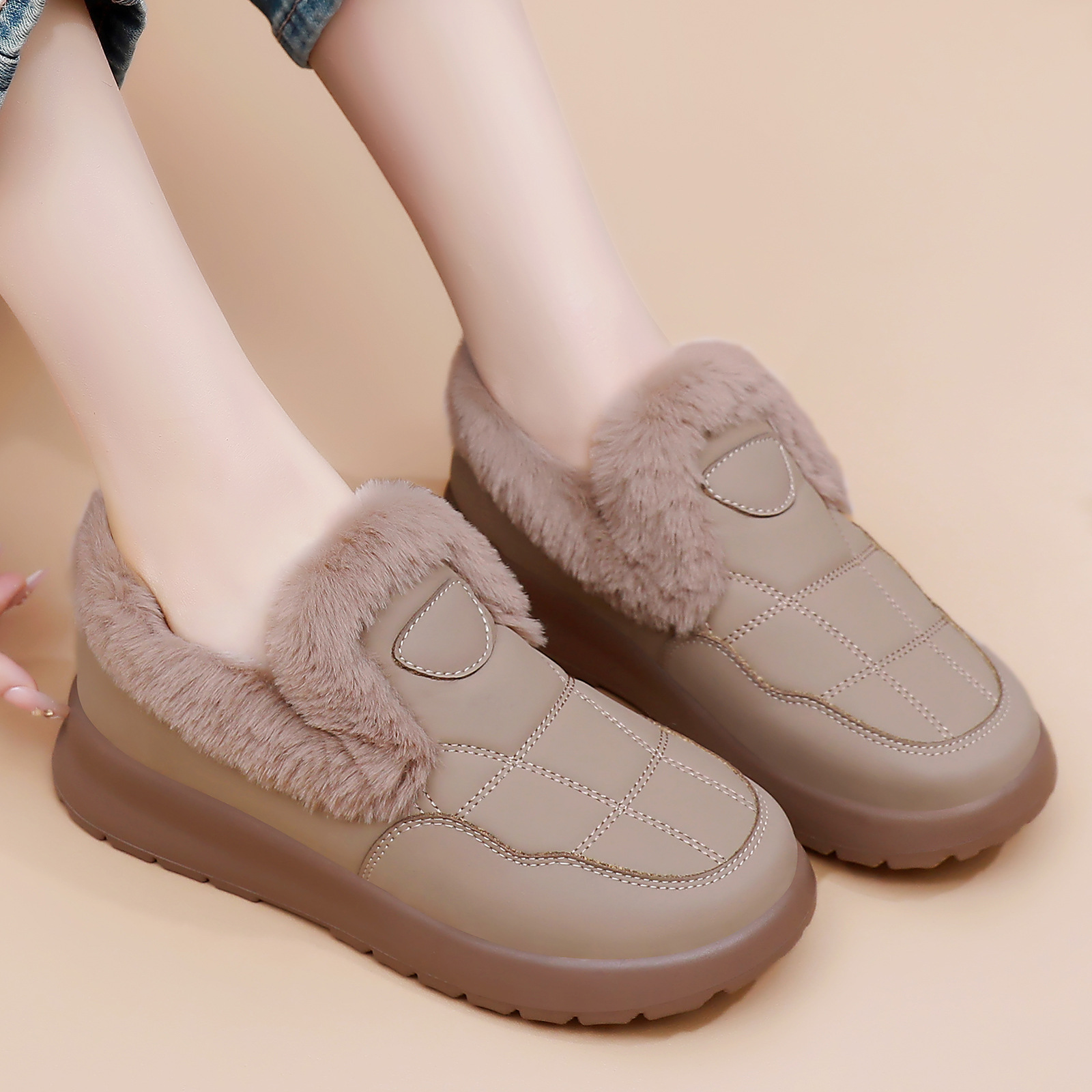 Women's cotton shoes, winter cross-border trade women's ankle boots, cold-proof and warm cotton boots, versatile women's boots, snow boots on one foot details Picture