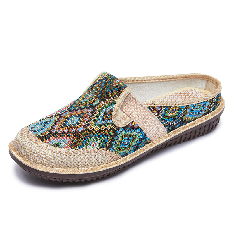 A lazy woman in shoes, wearing one-legged flip-flops, furniture, half-support casual shoes, color-blocked checkered, versatile mom shoes, single shoes Item Picture