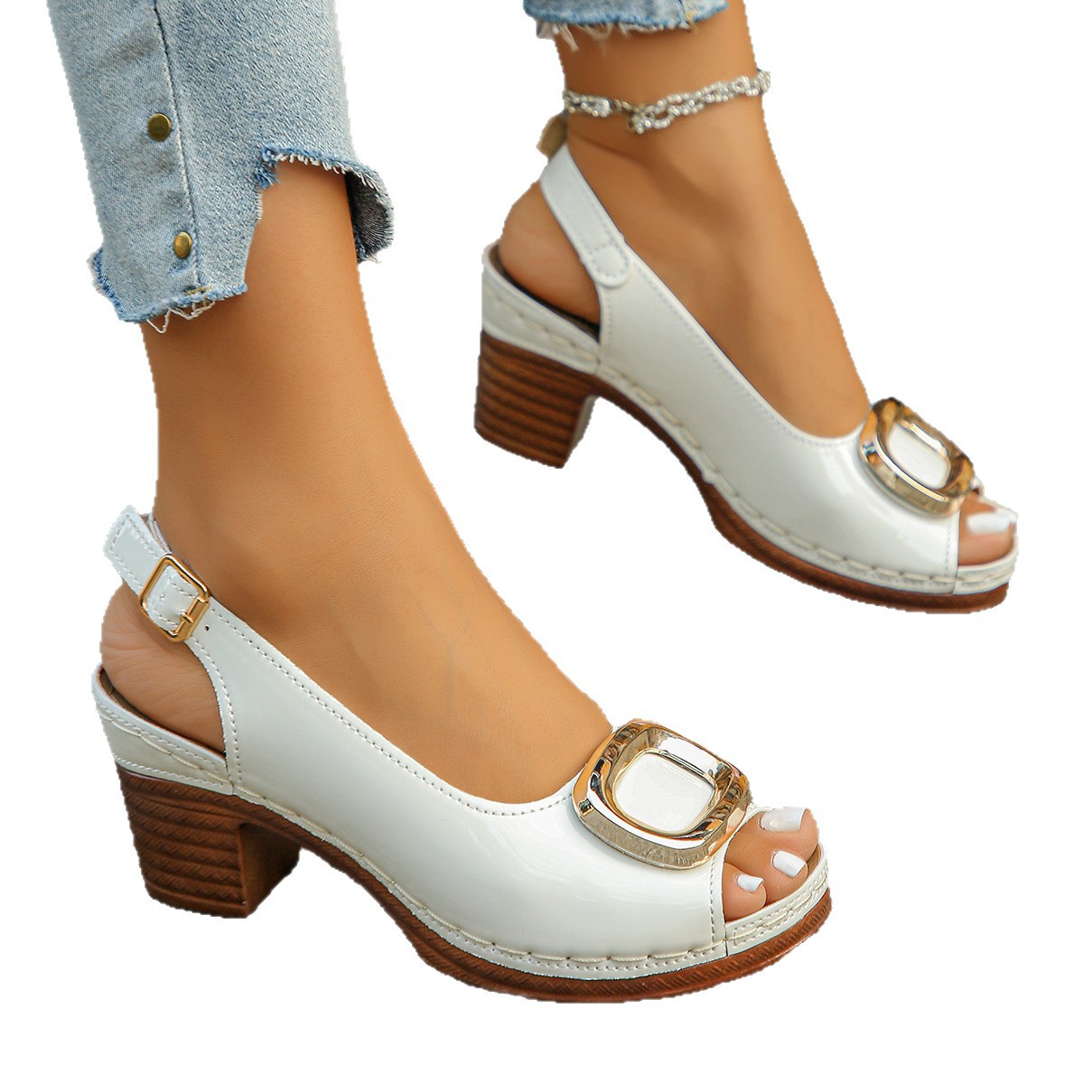 Summer new European and American fish-mouth thick-heel fashionable large-sized square buckle comfortable clasp sandals for women are in stock for wholesale Item Picture