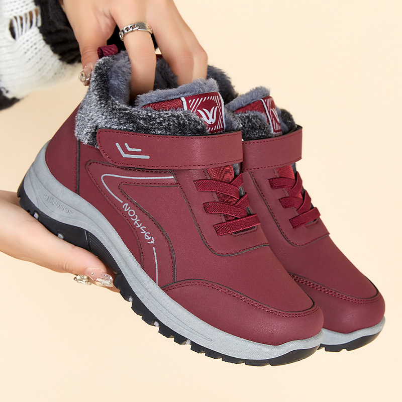 Wholesale of new winter snow boots for women, fleece and thickened short boots for middle-aged and elderly women, hiking and walking shoes, and leather boots details Picture