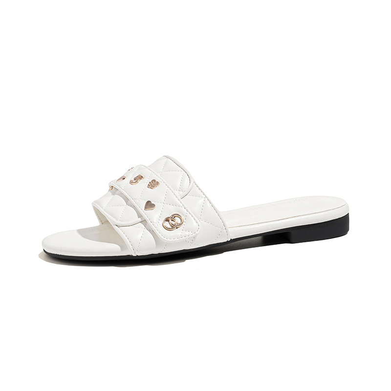 In 2025, Xiaoxiang's new classic flat flip-flops for women's outdoor beach wear, genuine leather high-end outdoor slippers Item Picture