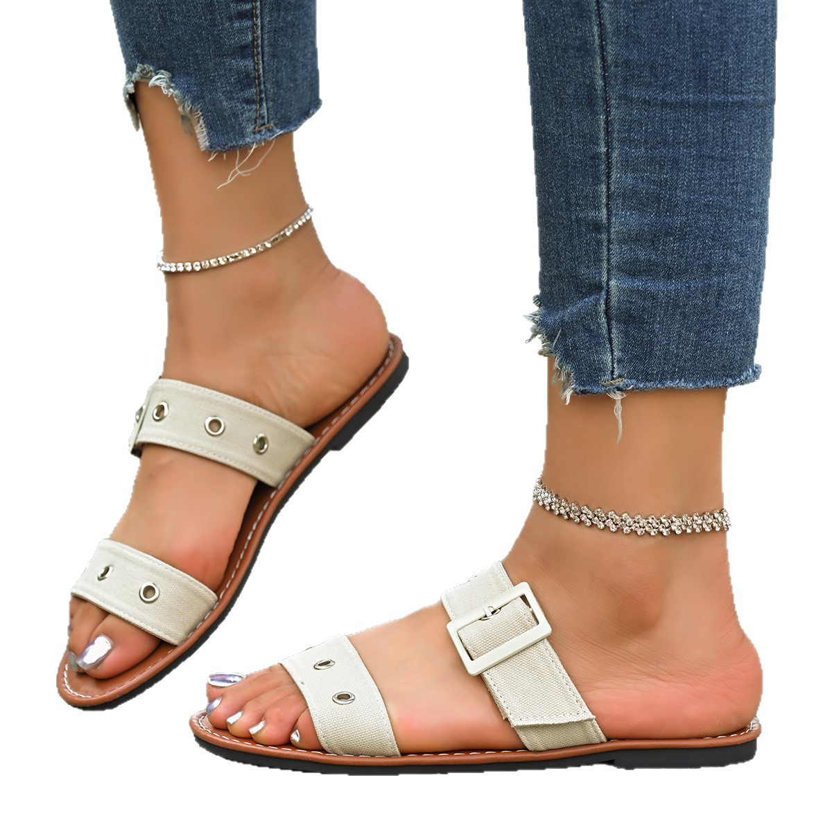 Cross-border foreign trade European and American style one-piece round-toed flip-flops for women, 2025 new summer metal-decorated flat slippers Item Picture