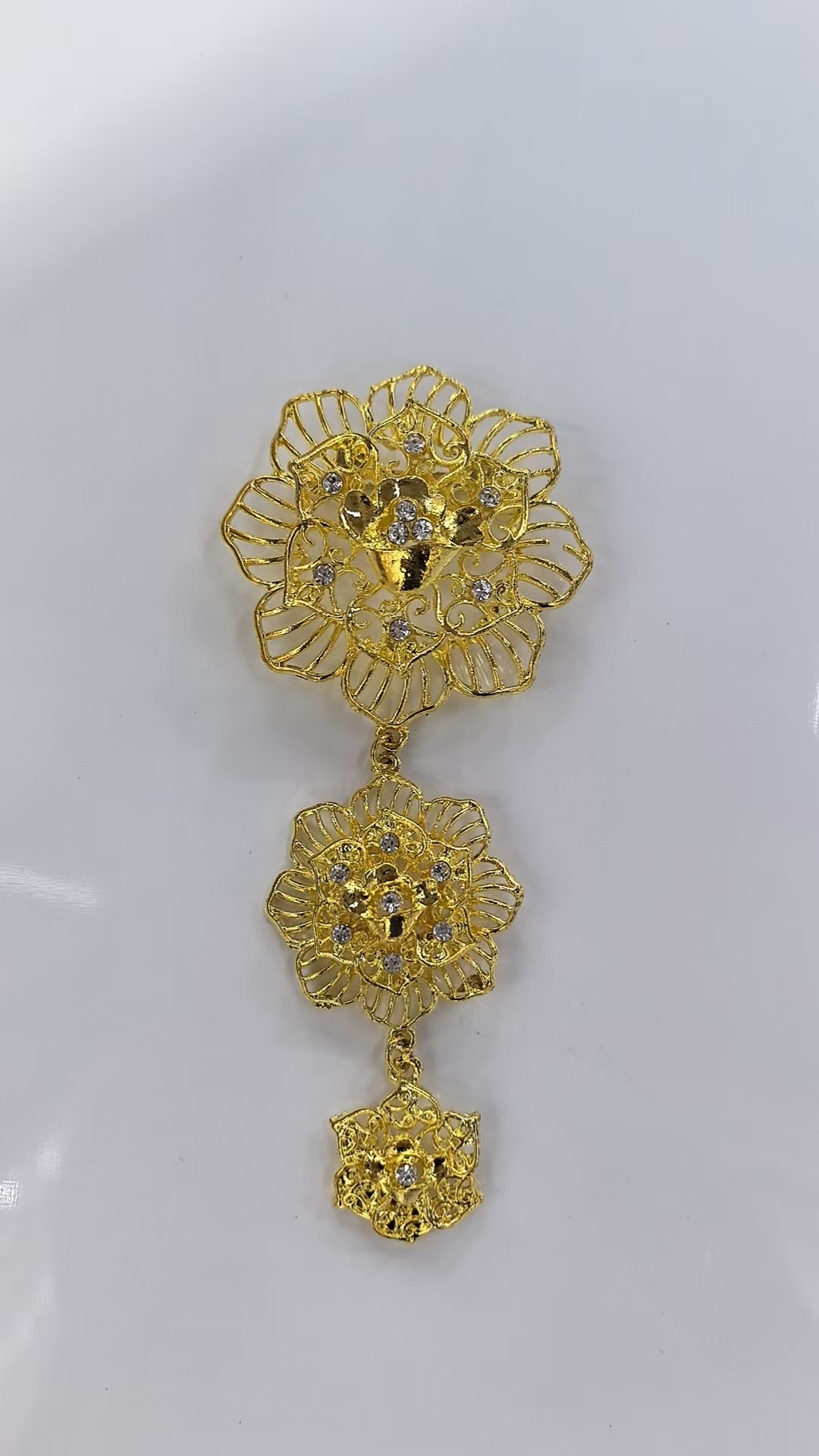 时尚胸花胸针辅料珍珠麻胸花女潮流马口铁胸章配饰品