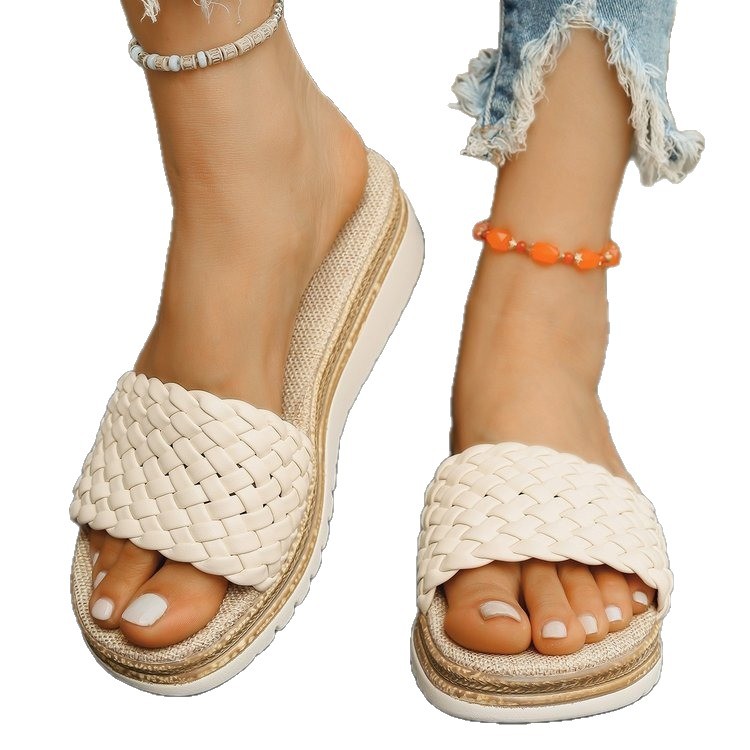 Large-sized wedge heel cool slippers for women's outerwear, 2025 summer new round toe hand-woven one-strap casual thick-soled slippers Item Picture