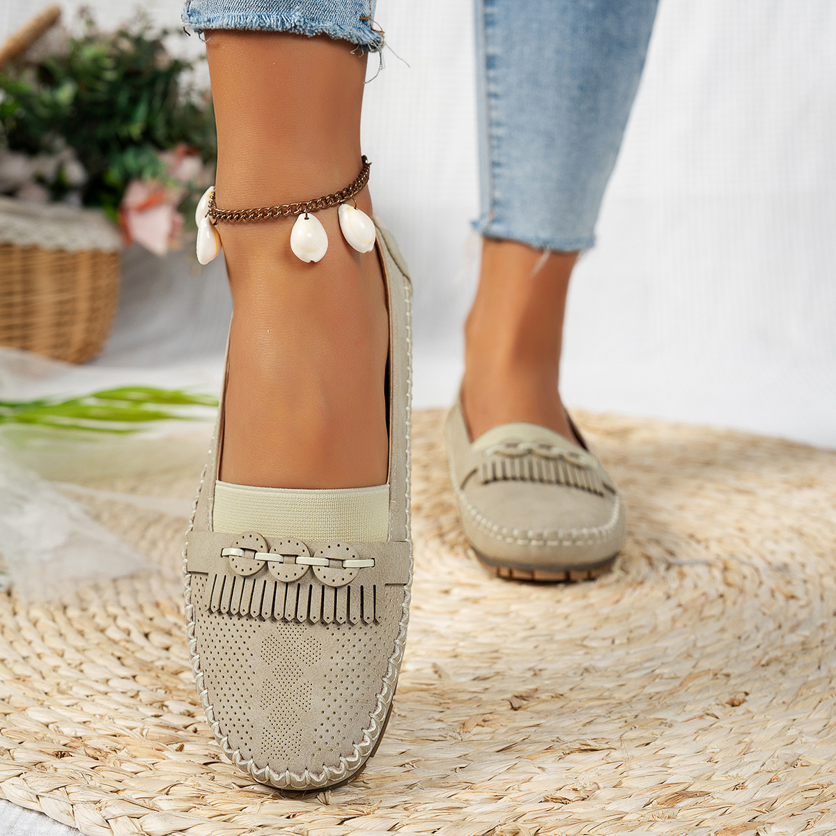 Independent station 2025 Spring New large-sized flat single shoes for women in foreign trade casual shoes, cross-border foreign trade bean shoes details Picture