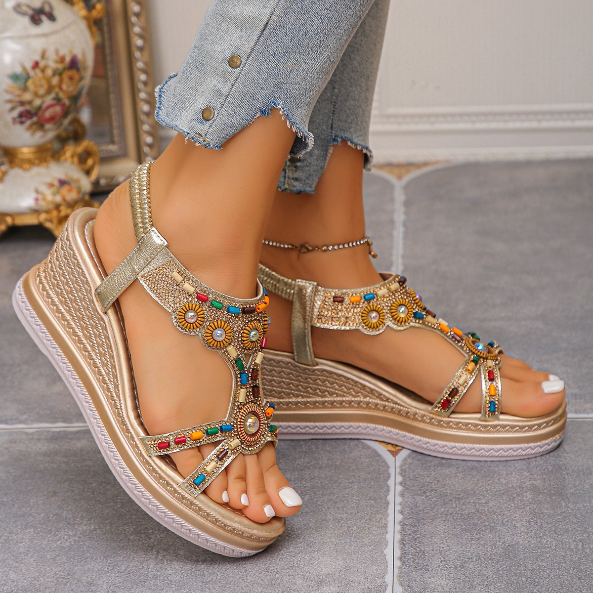 Wedge heel sandals, summer 2025 Roman sandals, retro rhinestone elastic band thick-soled height-increasing lightweight sandals for women details Picture