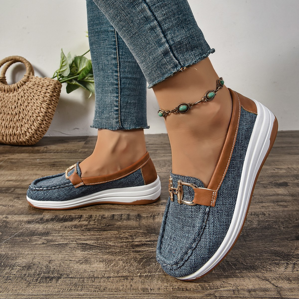 Women's casual single shoes for spring and autumn 2024, large-sized European and American export shoes, round-toed flat, one-foot Lofu shoes full figure